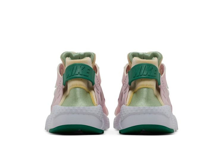 air-huarache-run-se-gs-strawberry-shortcake-dq0517-600_05