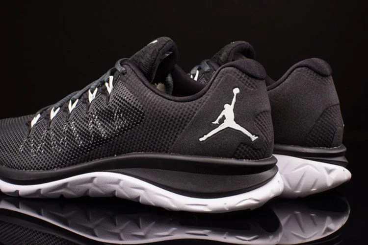 Krossovki-Air-Jordan-Flight-Runner-2-3