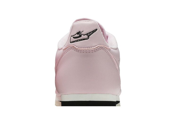 nathan-bell-x-classic-cortez-pink-foam-bv8165-600_06