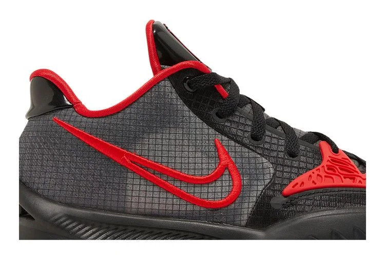 Krossovki-Nike-Kyrie-Low-4-EP-Bred-1