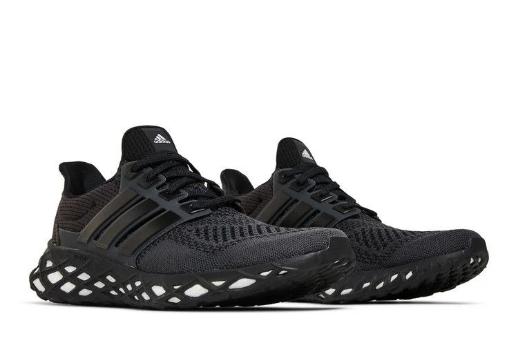 Krossovki-adidas-UltraBoost-Web-DNA-Black-Carbon-7