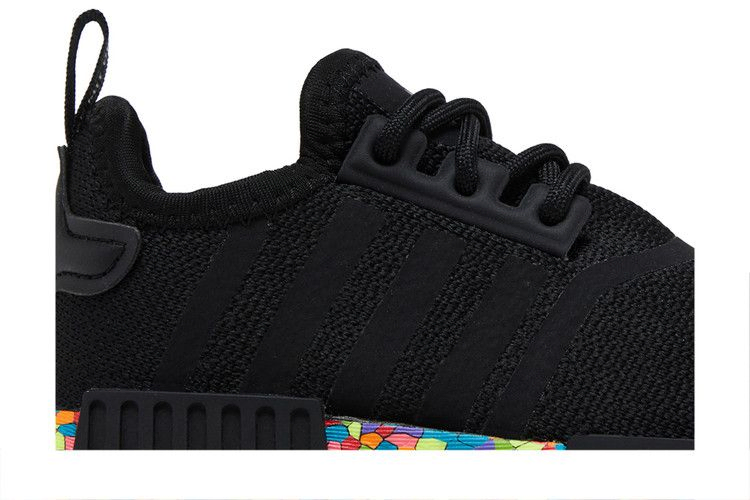 nmd-runner-i-mosaic-black-gx2119_01