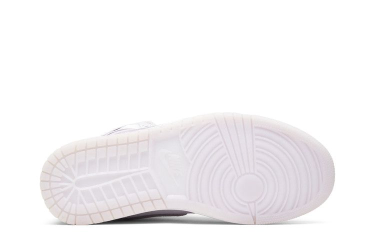 wmns-air-jordan-1-retro-high-season-of-her-barely-grape-ao1847-545_03