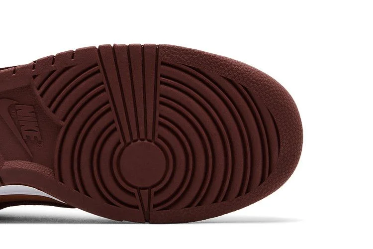 Krossovki-Nike-Dunk-Low-SE-Amber-Brown-4