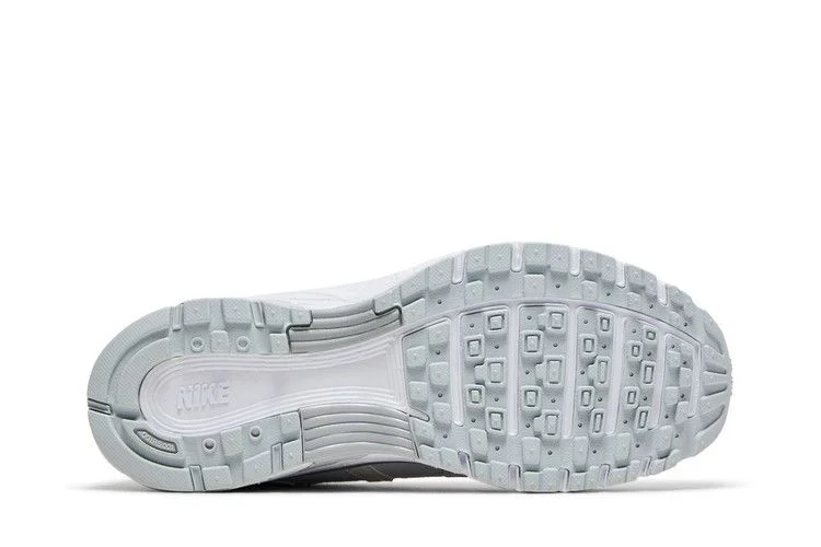 Krossovki-Nike-Womens-P-6000-Metallic-Summit-White-3