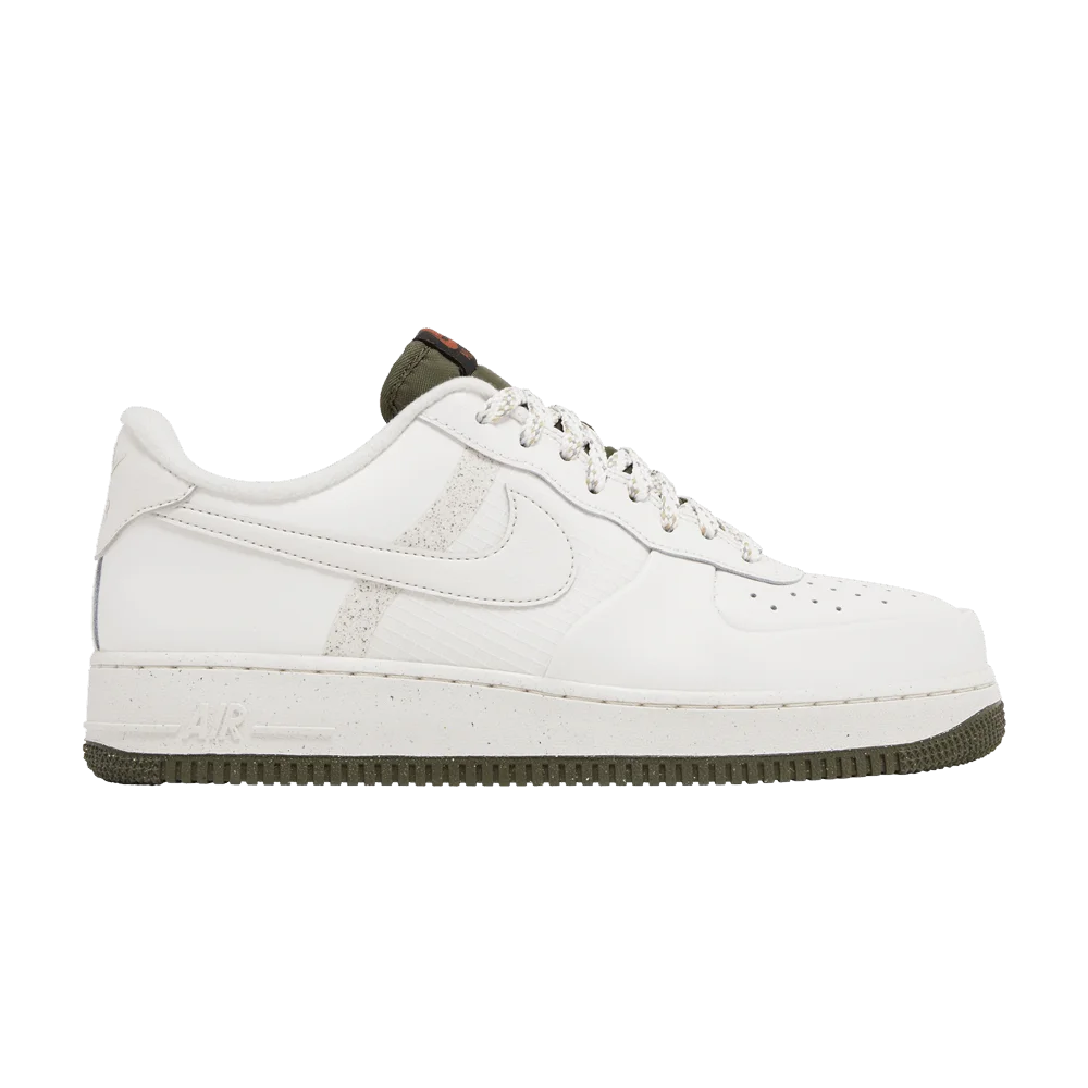 Krossovki-Nike-Air-Force-1-07-LV8-Winterized-Phantom