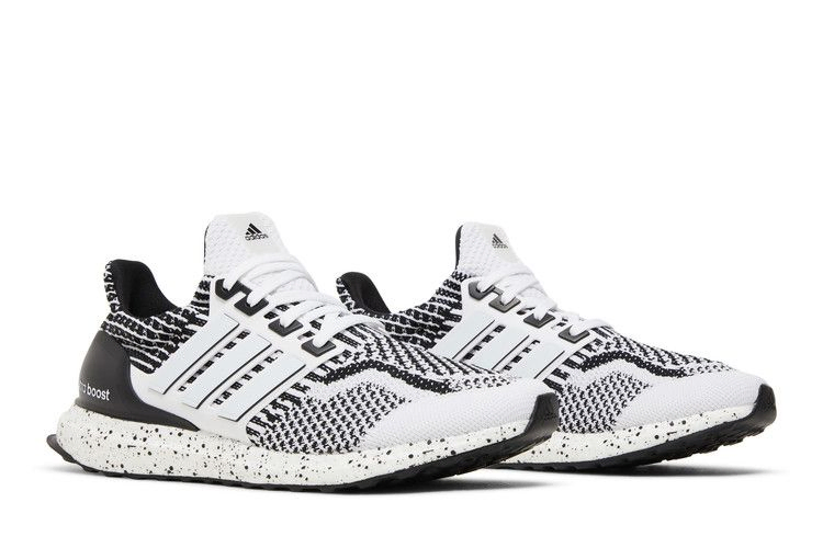 ultraboost-5-0-dna-white-black-hp2474_07