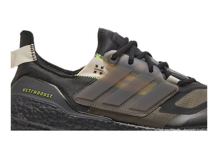 ultraboost-22-cold-rdy-black-solar-yellow-gx8028_01