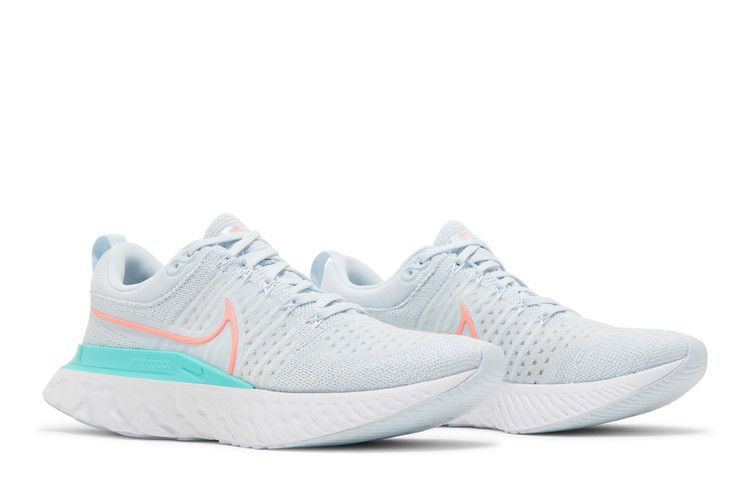 wmns-react-infinity-run-flyknit-2-blue-tint-lava-glow-ct2423-400_07