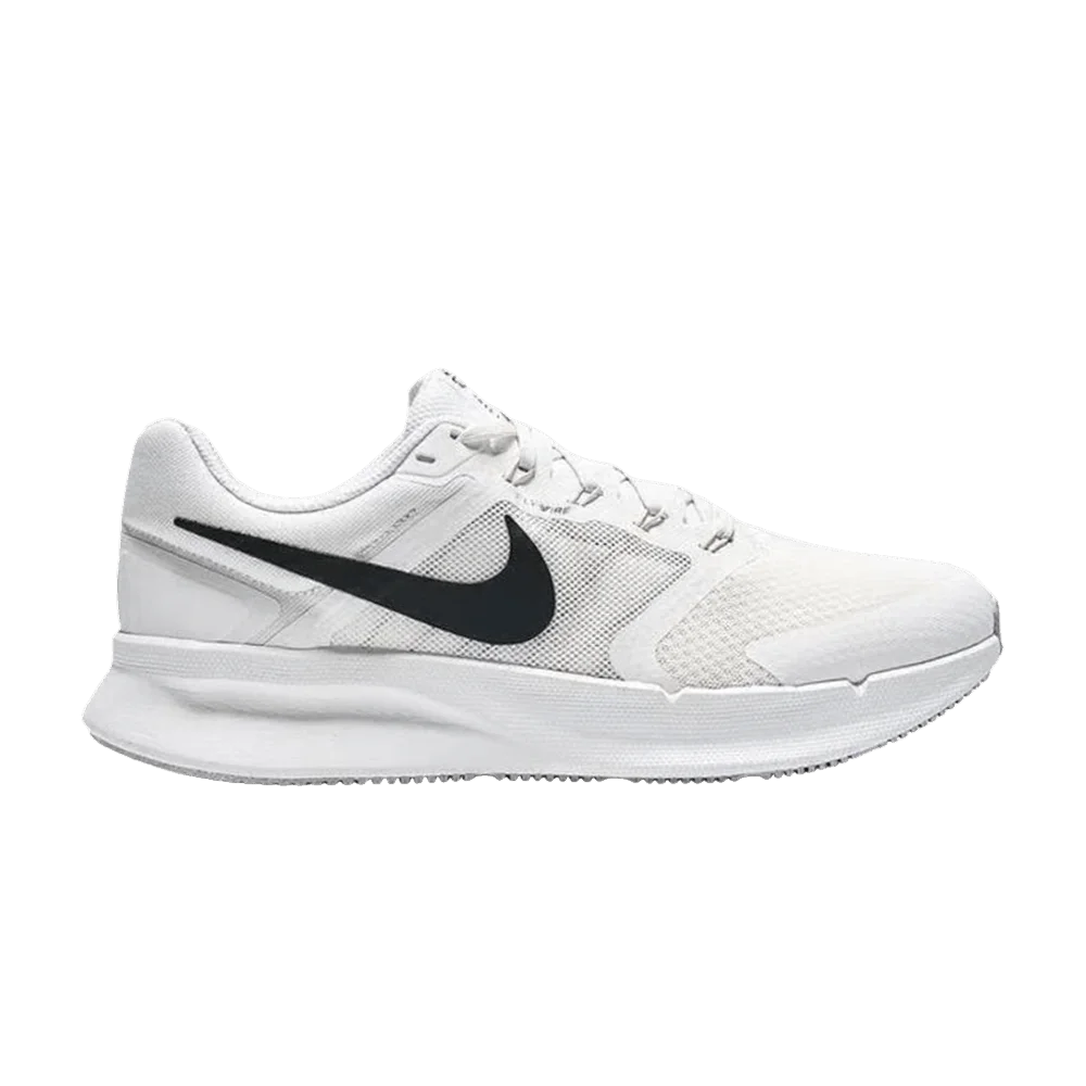 Krossovki-Nike-Run-Swift-3-White
