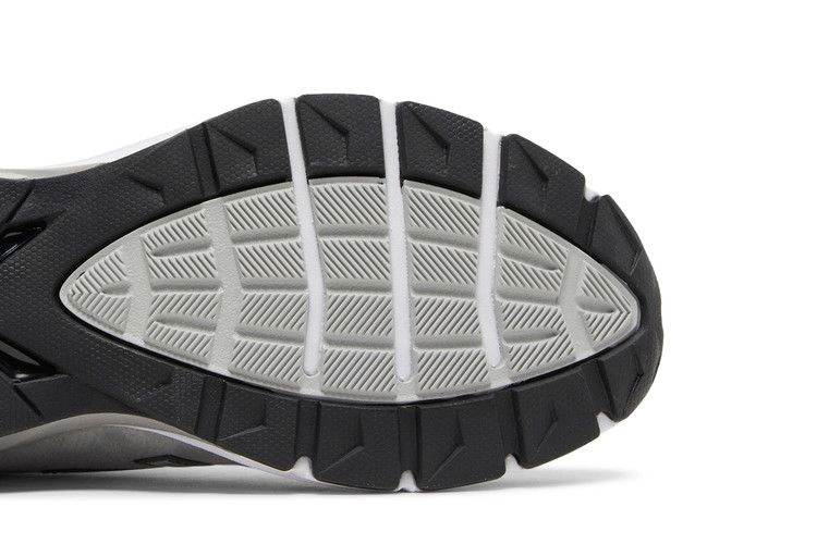990v5-made-in-usa-b-wide-grey-m990gl5-b_04