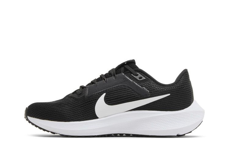 wmns-air-zoom-pegasus-40-black-white-dv3854-001_02