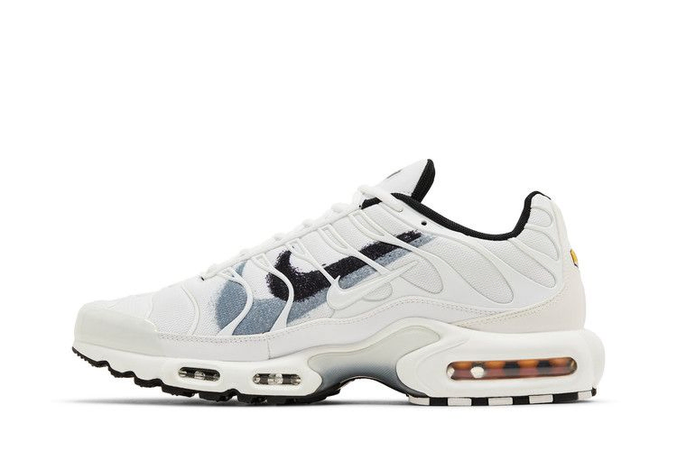 air-max-plus-spray-paint-swoosh-white-cool-grey-fd0658-100_02