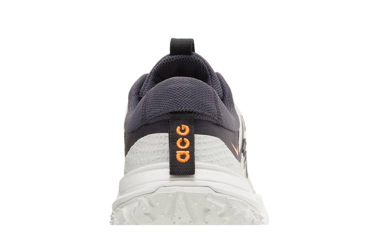 Кроссовки Nike ACG Mountain Fly 2 Low 'White Bright Mandarin'
