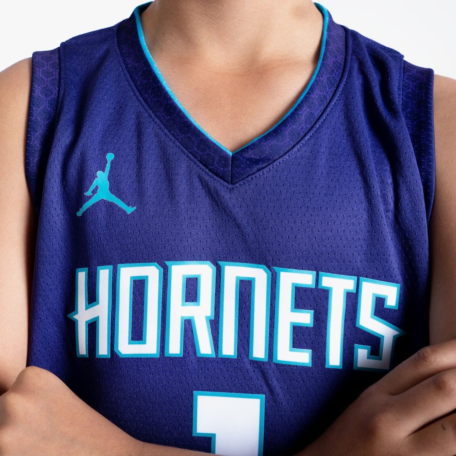 Баскетбольная джерси 2022-23 Charlotte Hornets LaMelo Ball #1 Youth Swingman Statement Edition Purple Jersey
