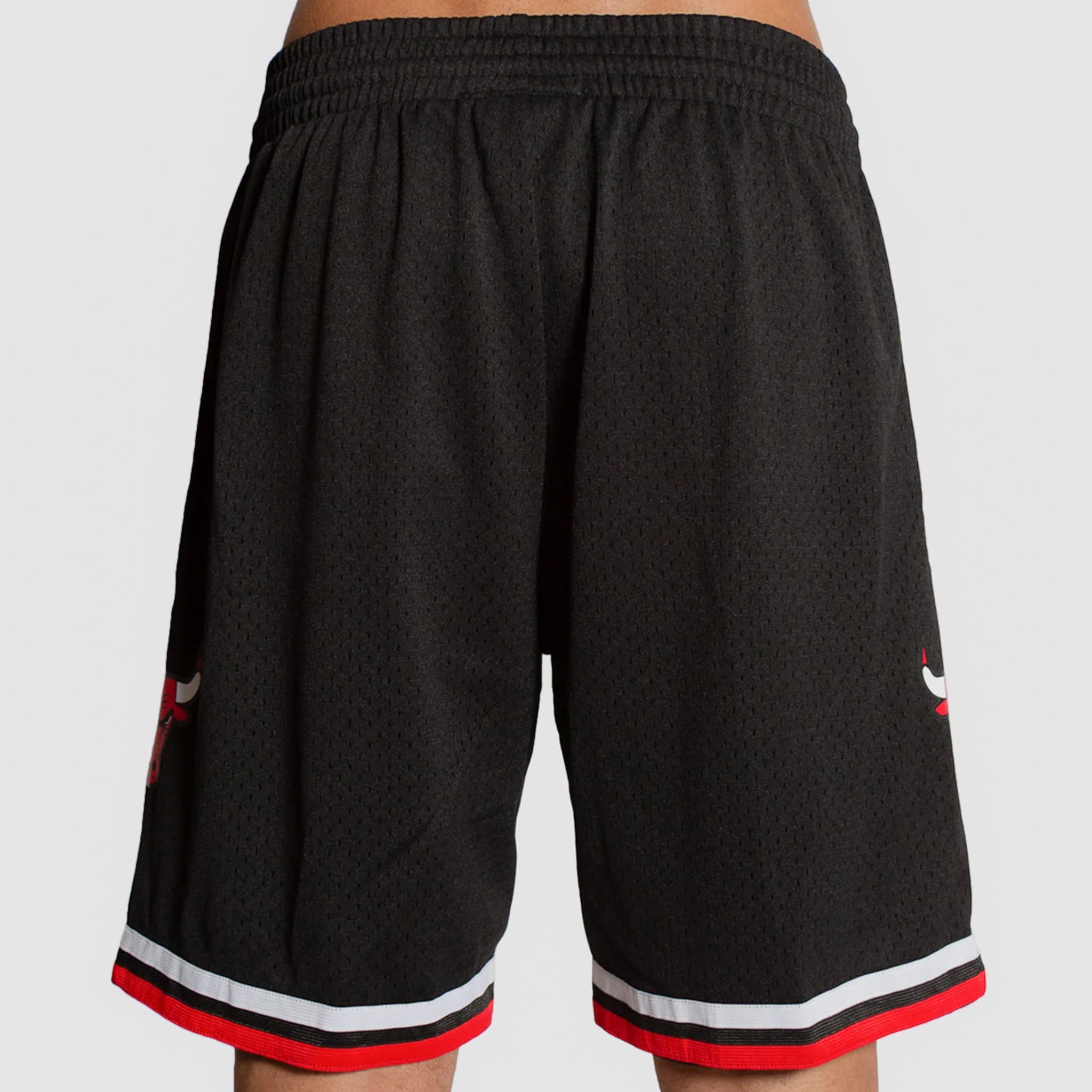 Спортивные шорты Mitchell & Ness Chicago Bulls 1997-98 Hardwood Classics Throwback Swingman NBA Black Shorts