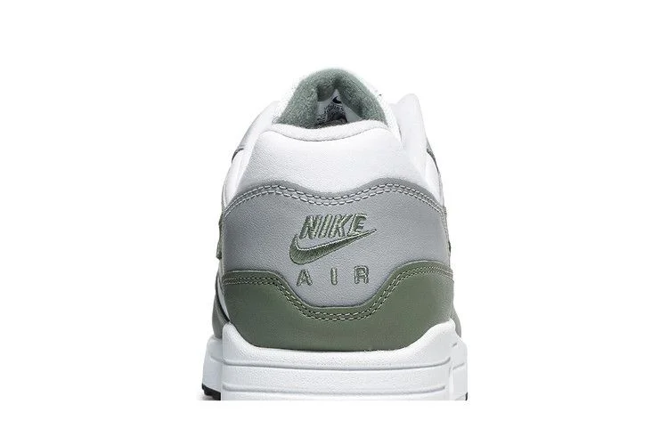 Кроссовки Nike Air Max 1 Premium 'Spiral Sage'