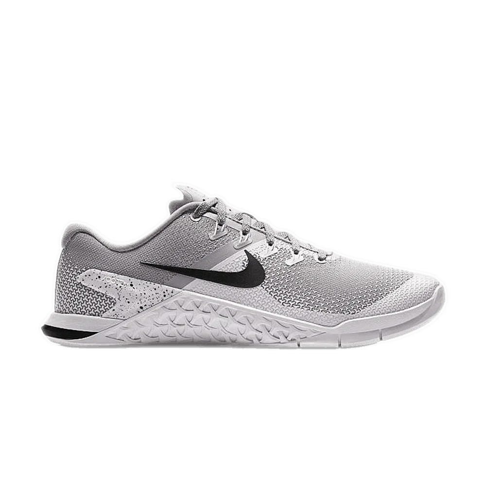 Krossovki-Nike-Metcon-4-Atmosphere-Grey