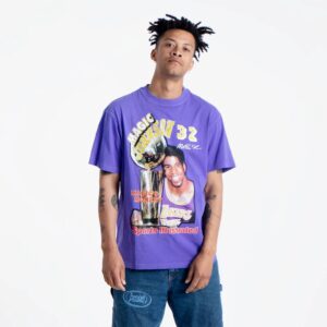 Mitchell-Ness-Magic-Johnson-Los-Angeles-Lakers-Vintage-Sports-Illustrated-NBA-T-Shirt-1-300x300