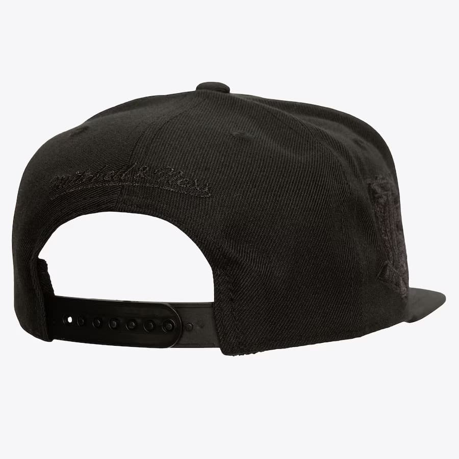 Бейсболка Mitchell & Ness Black New York Rangers Pearl Snapback Hat