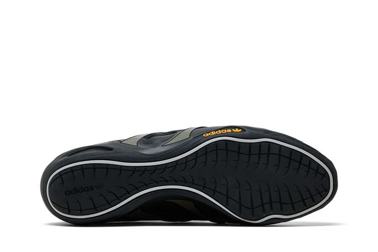 Krossovki-Bad-Bunny-x-adidas-Adi-Racer-GT-Low-Sand-3