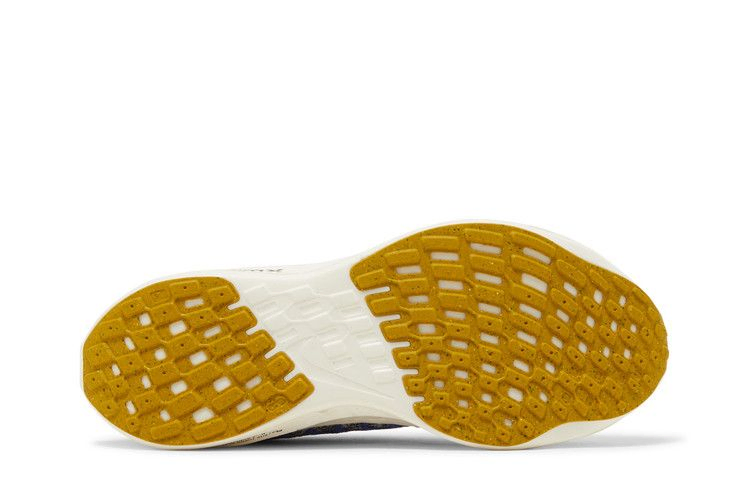 wmns-pegasus-turbo-next-nature-pure-platinum-bright-crimson-dm3414-002_03