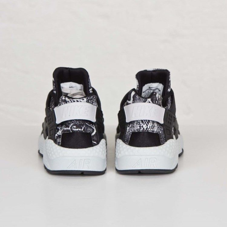 women-s-air-huarache-run-print-725076-002_02