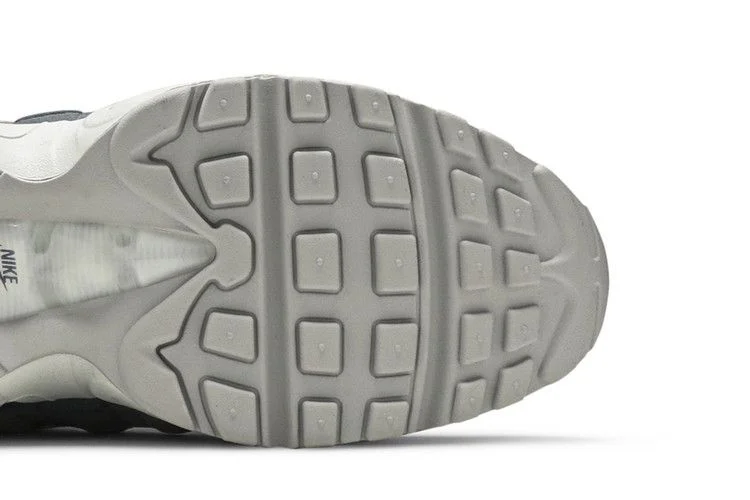 Krossovki-Nike-Wmns-Air-Max-95-Vast-Grey-4
