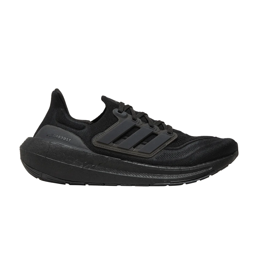Krossovki-adidas-UltraBoost-Light-Triple-Black
