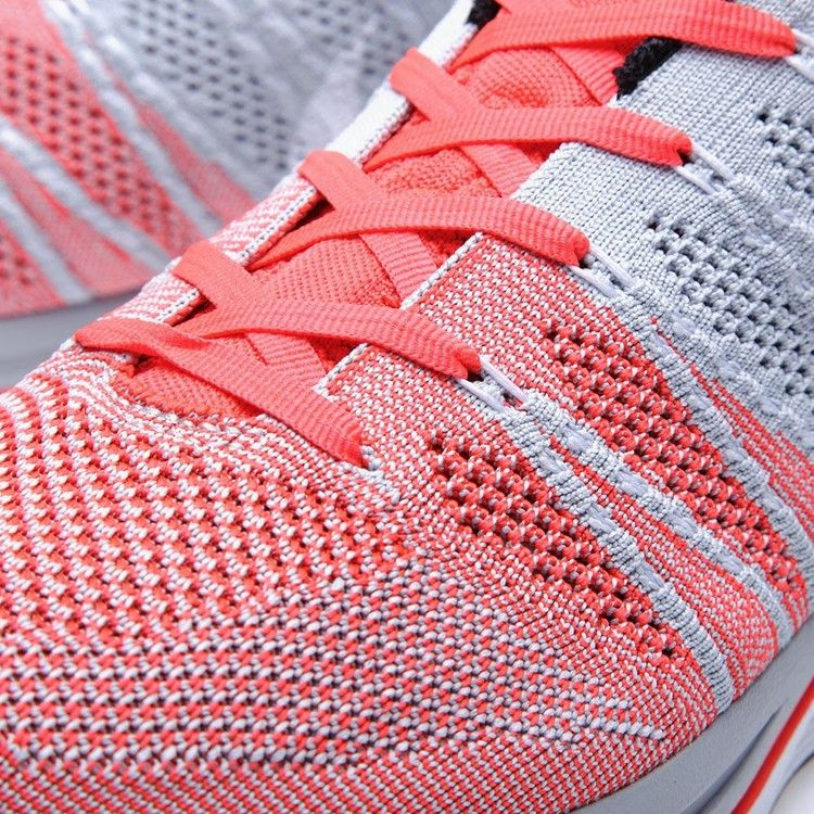 Кроссовки Nike Flyknit Trainer+ 'Bright Crimson'