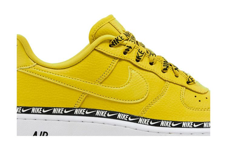 Кроссовки Nike Wmns Air Force 1 Low SE Premium 'Overbranding Bright Citron'
