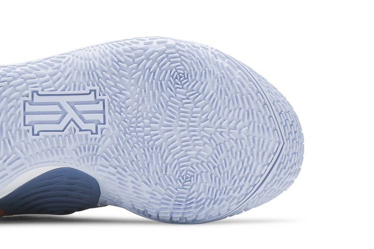 Кроссовки Nike Kyrie Low 3 'Tie-Dye'