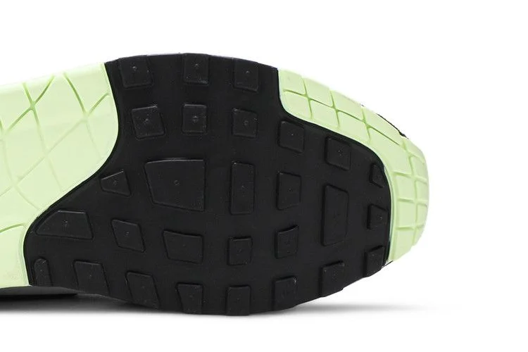 Krossovki-Nike-Air-Max-1-Remix-Pack-4