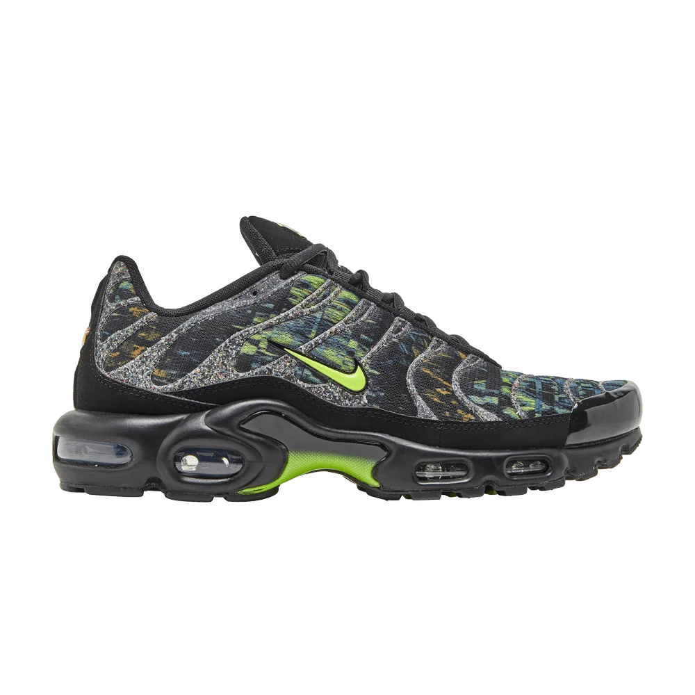Кроссовки Nike Air Max Plus 'Sustainable - Black Volt'