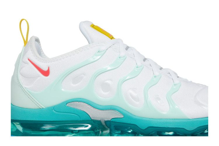 air-vapormax-plus-since-1972-dq7645-100_01