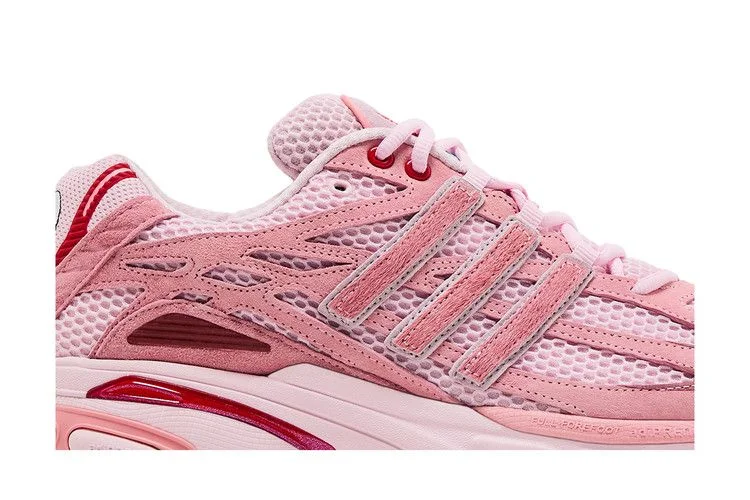 Krossovki-Unheardof-x-adidas-Adistar-Cushion-3-Captain-Piggy-1