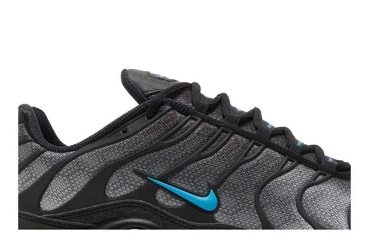 Krossovki-Nike-Air-Max-Plus-Black-Hex-1
