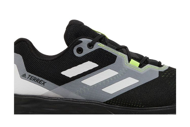 terrex-two-flow-trail-black-white-fw2582_01