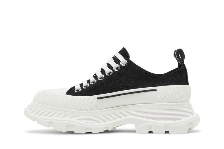 Кроссовки Alexander McQueen Wmns Tread Slick Lace Up 'Black White'