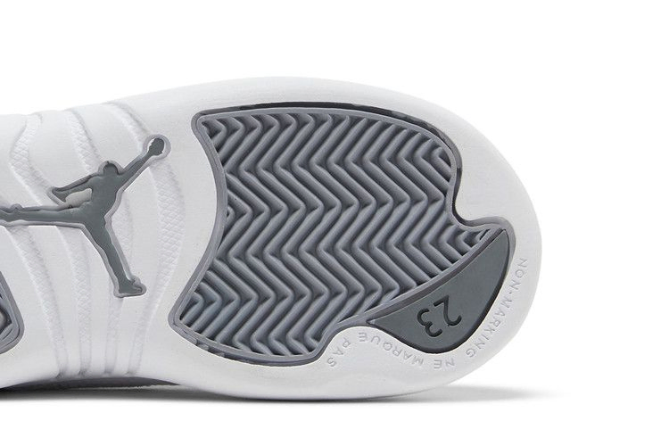 air-jordan-12-retro-td-stealth-850000-015_04