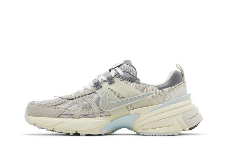 Кроссовки Nike Wmns V2K Run 'Light Bone Iron Ore'