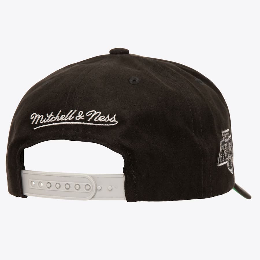 Бейсболка Mitchell & Ness Black Los Angeles Kings Suede Pro Adjustable Hat