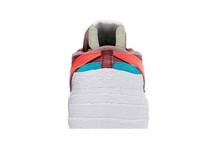 Кроссовки KAWS x sacai x Nike Blazer Low 'Team Red'