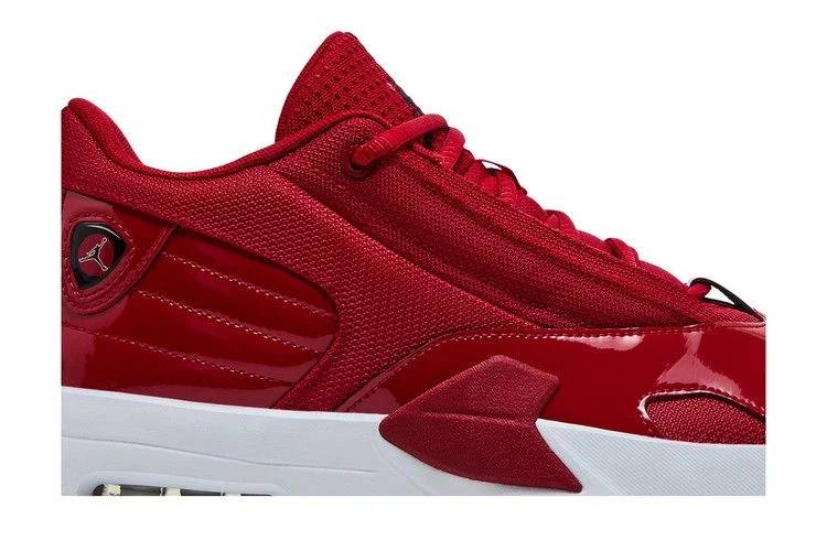 Кроссовки Air Jordan Max Aura 6 'Varsity Red'