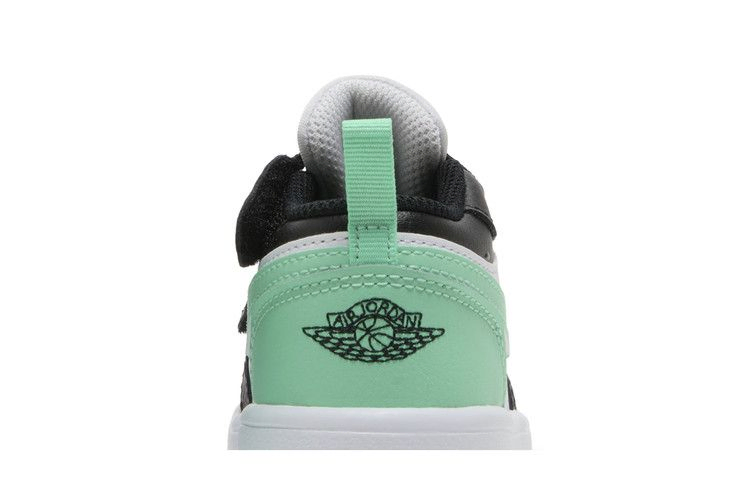 air-jordan-1-low-alt-td-green-glow-dr9747-131_06