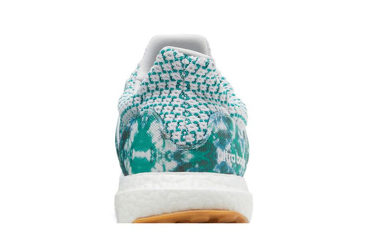 Кроссовки adidas UltraBoost 5.0 'Cloud White Green'