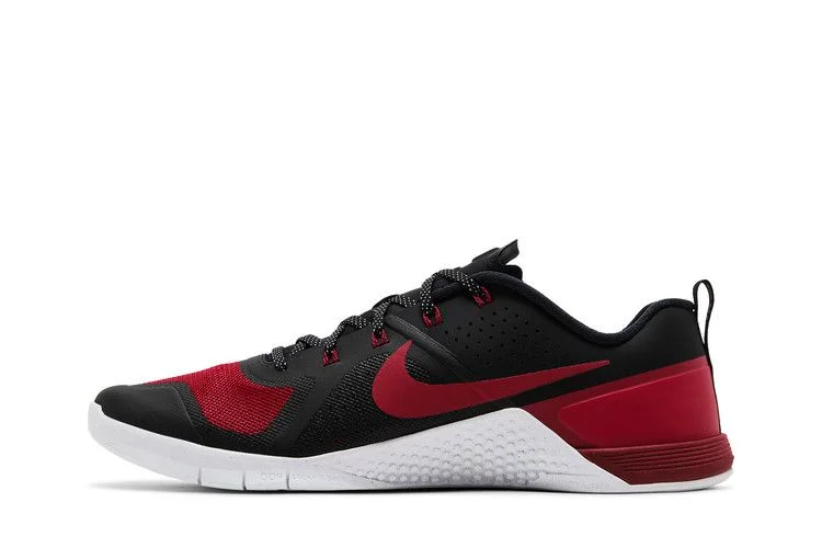 Krossovki-Nike-Metcon-1-OG-Road-to-Metcon-X-Banned-2024-2