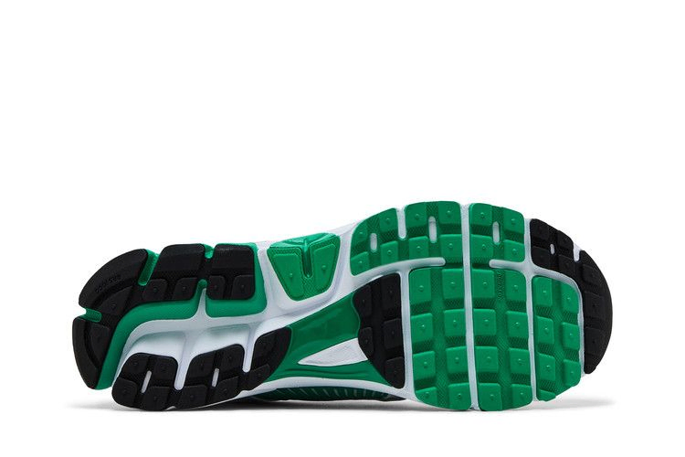 wmns-air-zoom-vomero-5-white-stadium-green-fj2028-102_03