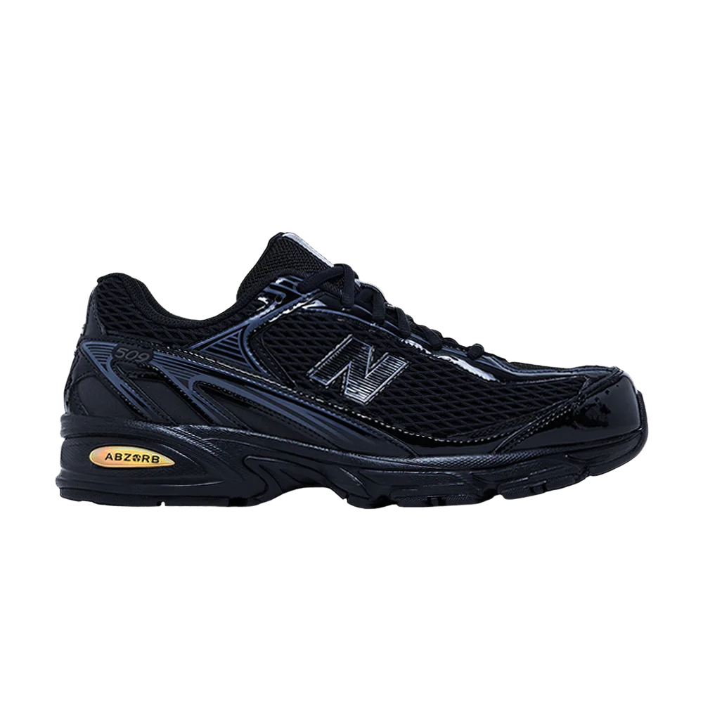 Krossovki-Do-Hee-Kim-x-New-Balance-509-Black