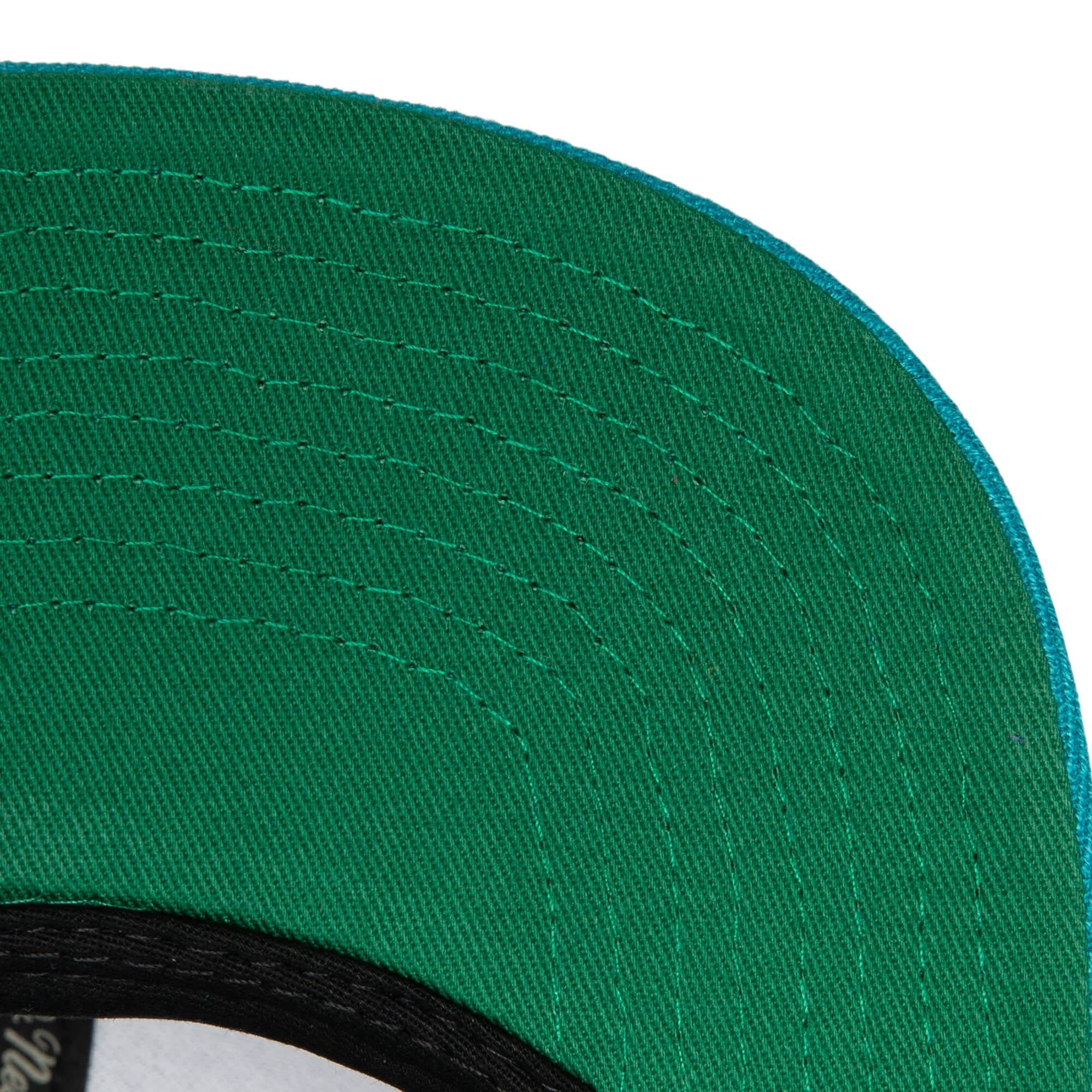Бейсболка Mitchell & Ness Sharktooth Snapback HWC Charlotte Hornets Hat
